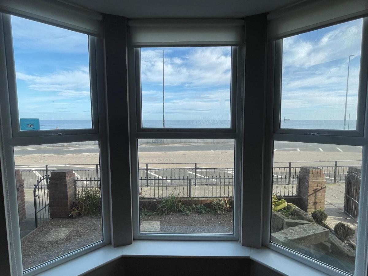The Beach Front Apartment, Amazing Frontline Sea Views Tynemouth Eksteriør billede