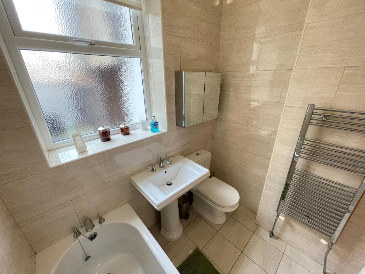 The Beach Front Apartment, Amazing Frontline Sea Views Tynemouth Eksteriør billede