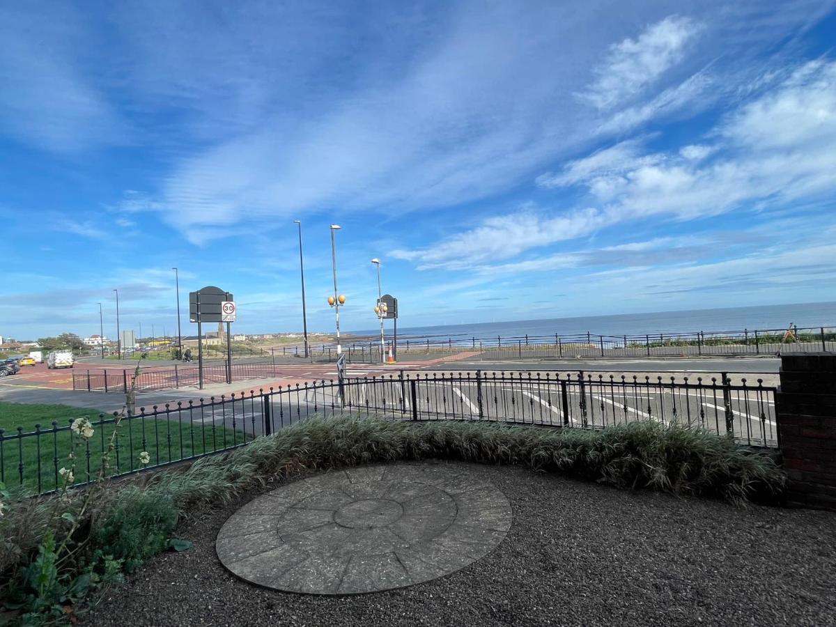 The Beach Front Apartment, Amazing Frontline Sea Views Tynemouth Eksteriør billede